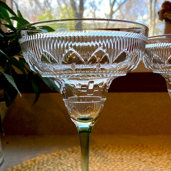 (2) Cristal d'Arques-Durand Sombrero Margarita Glasses w/ Green Stem - Picture 4 of 12